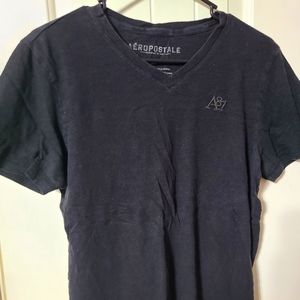 Aéro Men's Size S V Neck, fits like an XS